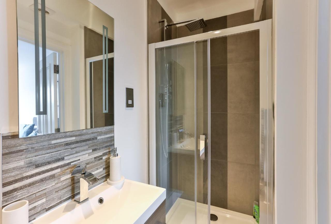 Kvm - Jubilee Mansions Apartment By Kvm Stays ピーターバラ エクステリア 写真
